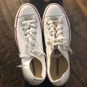 Sz 9 women’s white converse